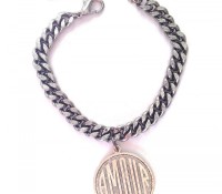 Silver Plated Bracelet with Amour Medal – Carnet de Mode – Damen-Bekleidung – Unterwäsche & Dessous – BHs, Damen-Bekleidung – Accessoires – Hosenträger, Damen-Schmuck – Schmuck – Armbänder & Armreifen,