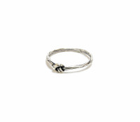 cute knot ring in antiqued sterling silver – MrKate – Damen-Schmuck – Schmuck – Ringe,